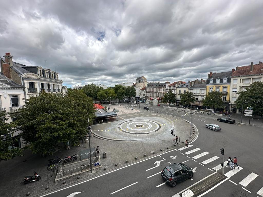 Grand Appartement Cosy-Hyper Centre-Place Verdun Tarbes Exterior photo